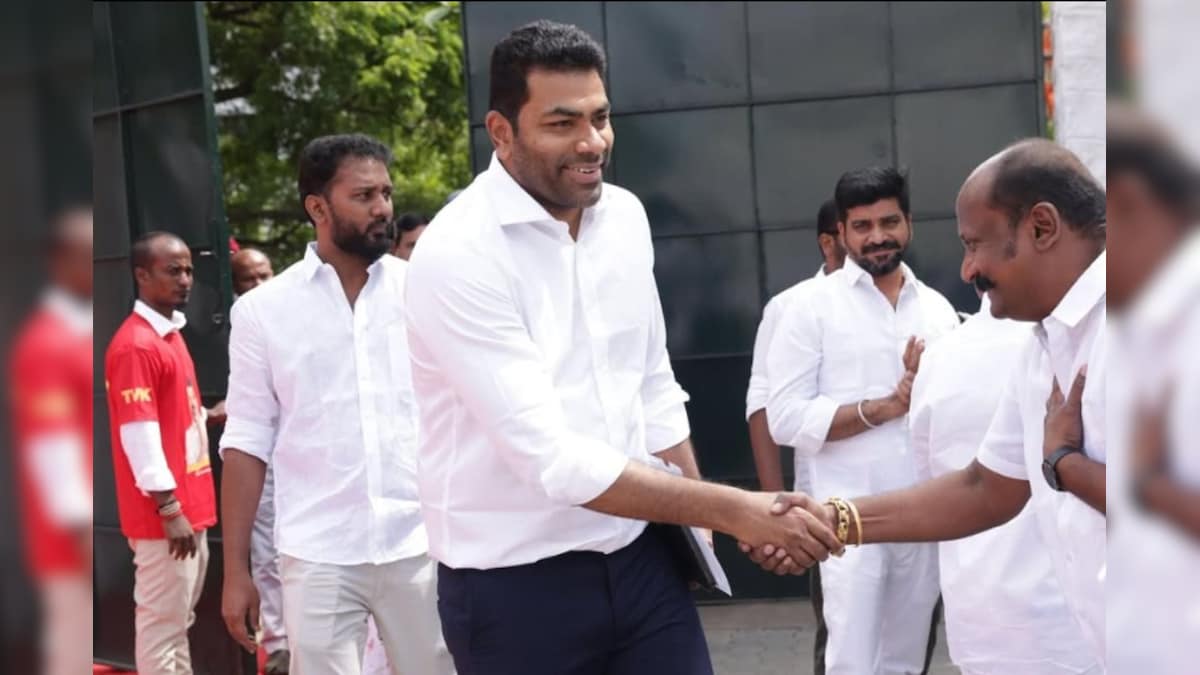 கலவரத்தை தூண்டும் போஸ்ட்... ஆதவ் அர்ஜுனா வழக்கை ரத்து செய்த உயர்நீதிமன்றம்  | தமிழ்நாடு - News18 தமிழ்