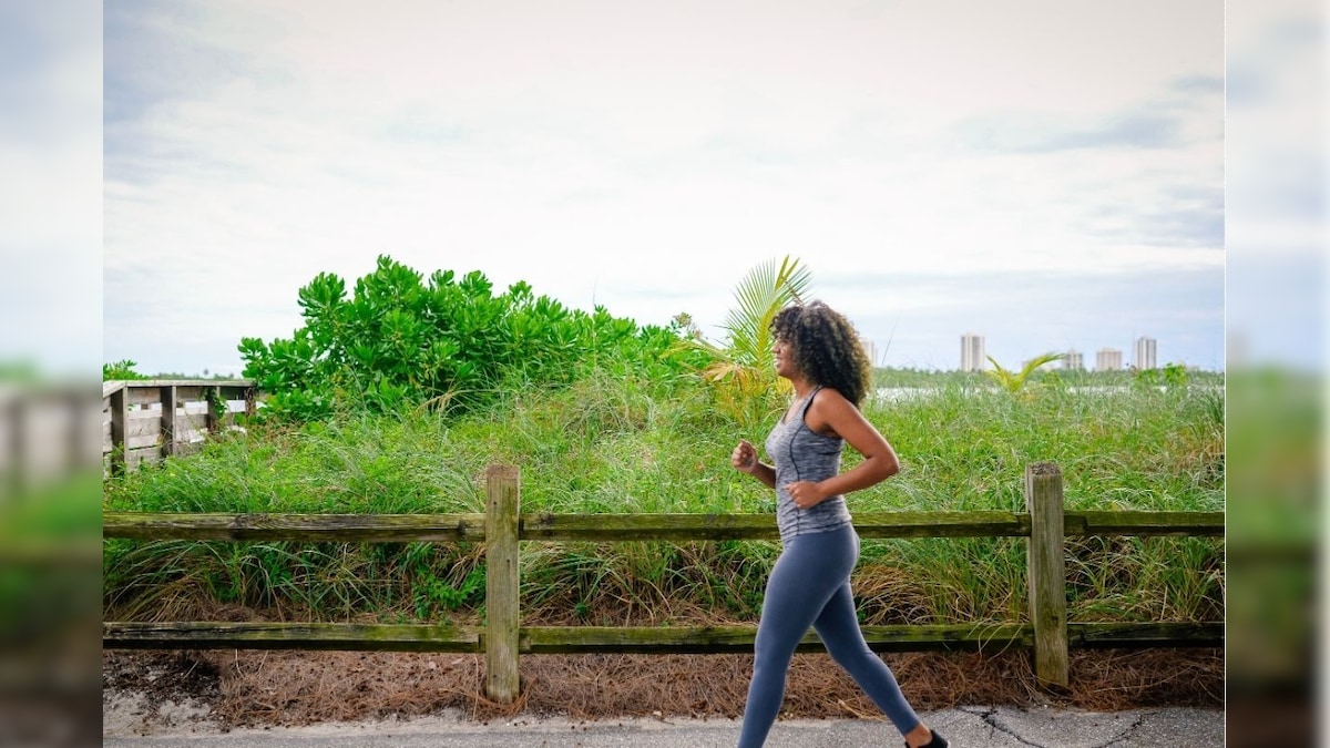 Retro Walking Benefits | நடைப்பயிற்சியில் இந்த ஒரு மாற்றத்தை செய்தால் கூடுதல் பலன்கள் உறுதி... அதென்ன ரெட்ரோ வாக்கிங்? | லைஃப்ஸ்டைல் - News18 தமிழ்