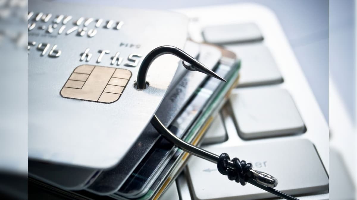 கிரெடிட் கார்டில் இத்தனை வகையான மோசடிகளா..? எச்சரிக்கையா இருங்க! | வணிகம் - News18 தமிழ்