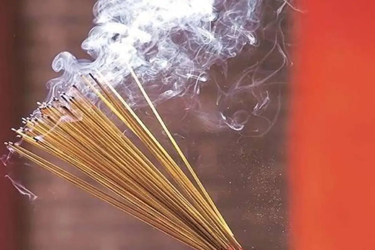 ஊதுபத்தி, சாம்ராணி புகையால் புற்றுநோய் ஆபத்து..?