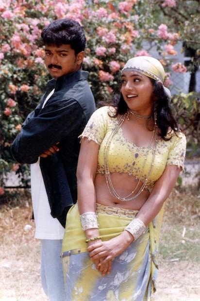 கடந்த 1992-ம் ஆண்டு ஆர்.கே.செல்வமணி இயக்கத்தில் வெளியான ‘செம்பருத்தி’ திரைப்படம் மூலம் சினிமாவில் நடிகையாக அறிமுகமானவர் நடிகை ரோஜா. ‘சூரியன்’, ‘உழைப்பாளி’, ‘அதிரடிப் படை’, ‘ராஜமுத்திரை’, ‘ராசைய்யா’, ‘உன்னிடத்தில் என்னை கொடுத்தேன்’, ‘என் ஆசை ராசாவே’, ‘ஏழையின் சிரிப்பில்’ என பல படங்களில் நடித்துள்ளார்.  கடந்த 1992-ம் ஆண்டு ஆர்.கே.செல்வமணி இயக்கத்தில் வெளியான ‘செம்பருத்தி’ திரைப்படம் மூலம் சினிமாவில் நடிகையாக அறிமுகமானவர் நடிகை ரோஜா. ‘சூரியன்’, ‘உழைப்பாளி’, ‘அதிரடிப் படை’, ‘ராஜமுத்திரை’, ‘ராசைய்யா’, ‘உன்னிடத்தில் என்னை கொடுத்தேன்’, ‘என் ஆசை ராசாவே’, ‘ஏழையின் சிரிப்பில்’ என பல படங்களில் நடித்துள்ளார்.