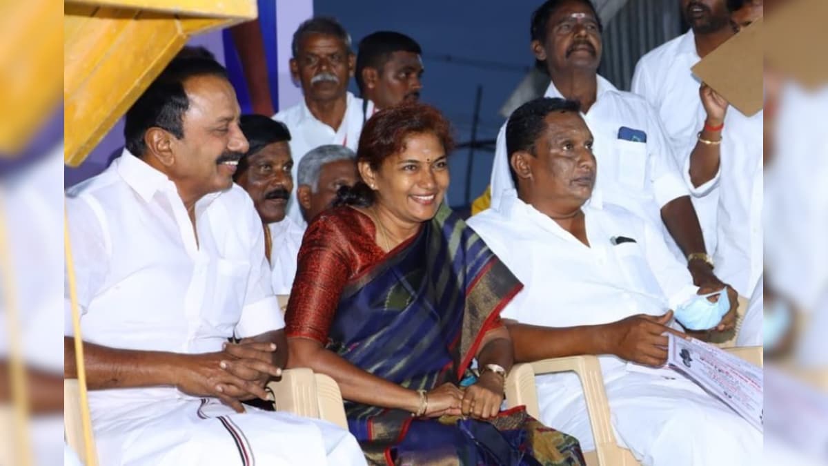 முன்னாள் எம்.பி. சத்தியபாமா உட்பட 12 பேர்... ஈபிஎஸ் எடுத்த முக்கிய நடவடிக்கை - காலையில் வந்த அதிர்ச்சி! | தமிழ்நாடு - News18 தமிழ்