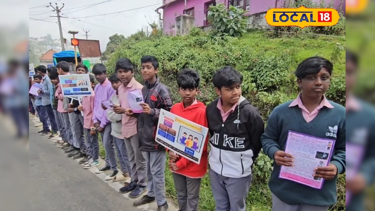 வாக்காளர் பட்டியல் சிறப்பு தீவிர திருத்தம் பணி!! மனித சங்கிலி மூலம் விழிப்புணர்வு... | தமிழ்நாடு - News18 தமிழ்