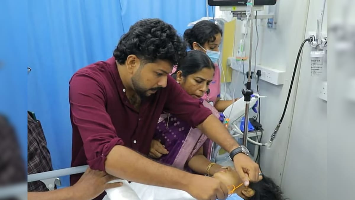 விபத்தில் காயமடைந்த மணமகள்.. ICU-வில் வைத்து திருமணம் செய்த மணமகன்.. இணையத்தில் வைரலாகும் வீடியோ | இந்தியா - News18 தமிழ்