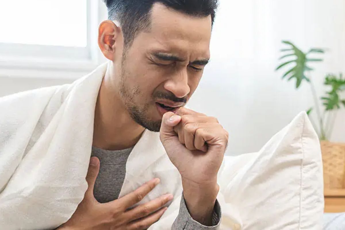 மூச்சுக்குழாய் அழற்சி பாதிப்பு.. இந்த உணவுகளை சாப்பிடவே கூடாது.!