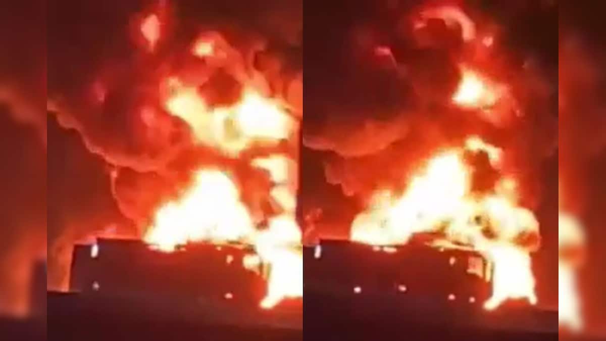 சவுதியில் ஹஜ் யாத்திரை சென்றவர்களின் பேருந்து தீப்பிடித்து இந்தியர்கள் 42 பேர் உயிரிழப்பு | இந்தியா - News18 தமிழ்