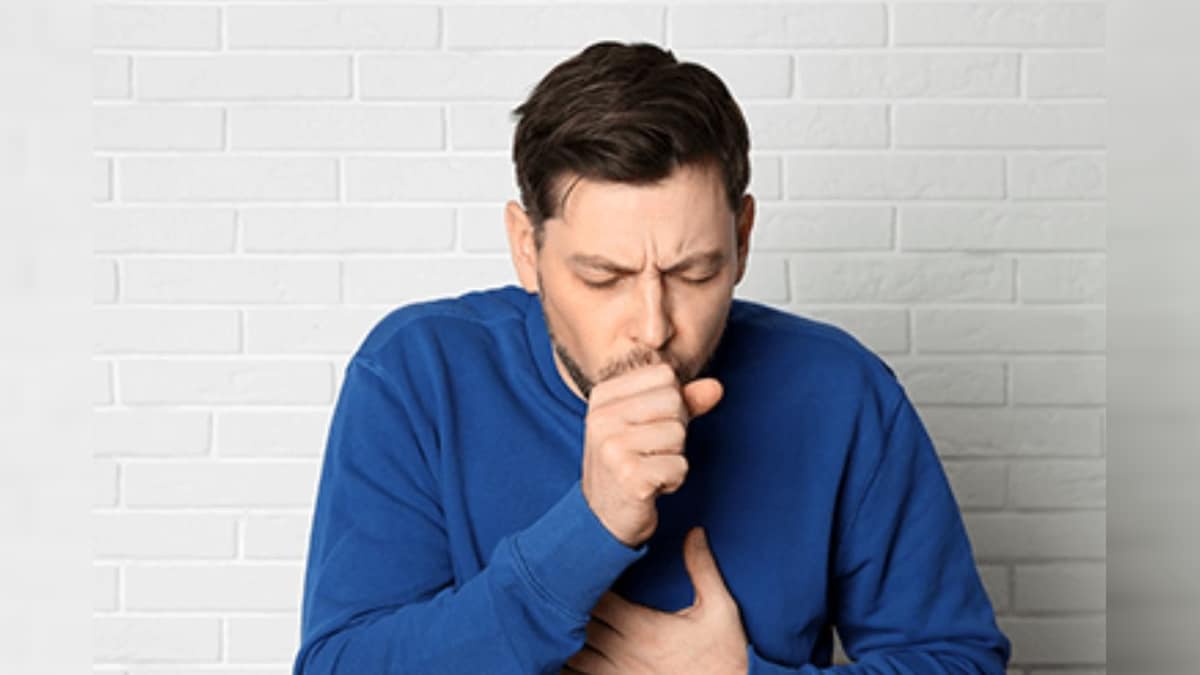 8 வாரங்களுக்கு மேல் இருமல் நீடித்தால் அலட்சியமா விடாதீங்க.. ஆபத்தில் முடியலாம்..! | லைஃப்ஸ்டைல் - News18 தமிழ்