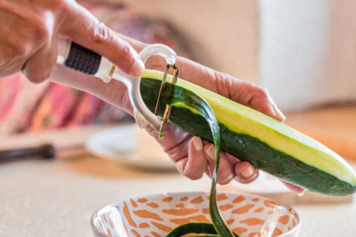 வெள்ளரிக்காய் தோலை உரிக்காமல்தான் சாப்பிடனும்.. ஏன் தெரியுமா..?