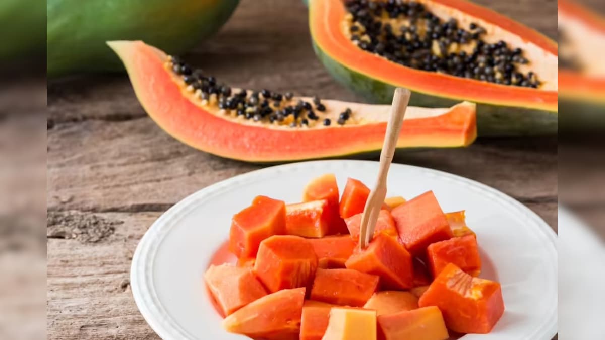 பப்பாளி பழத்தை இரவில் சாப்பிடலாமா.? - இத மட்டும் தெரியாம இருக்காதீங்க... | லைஃப்ஸ்டைல் - News18 தமிழ்