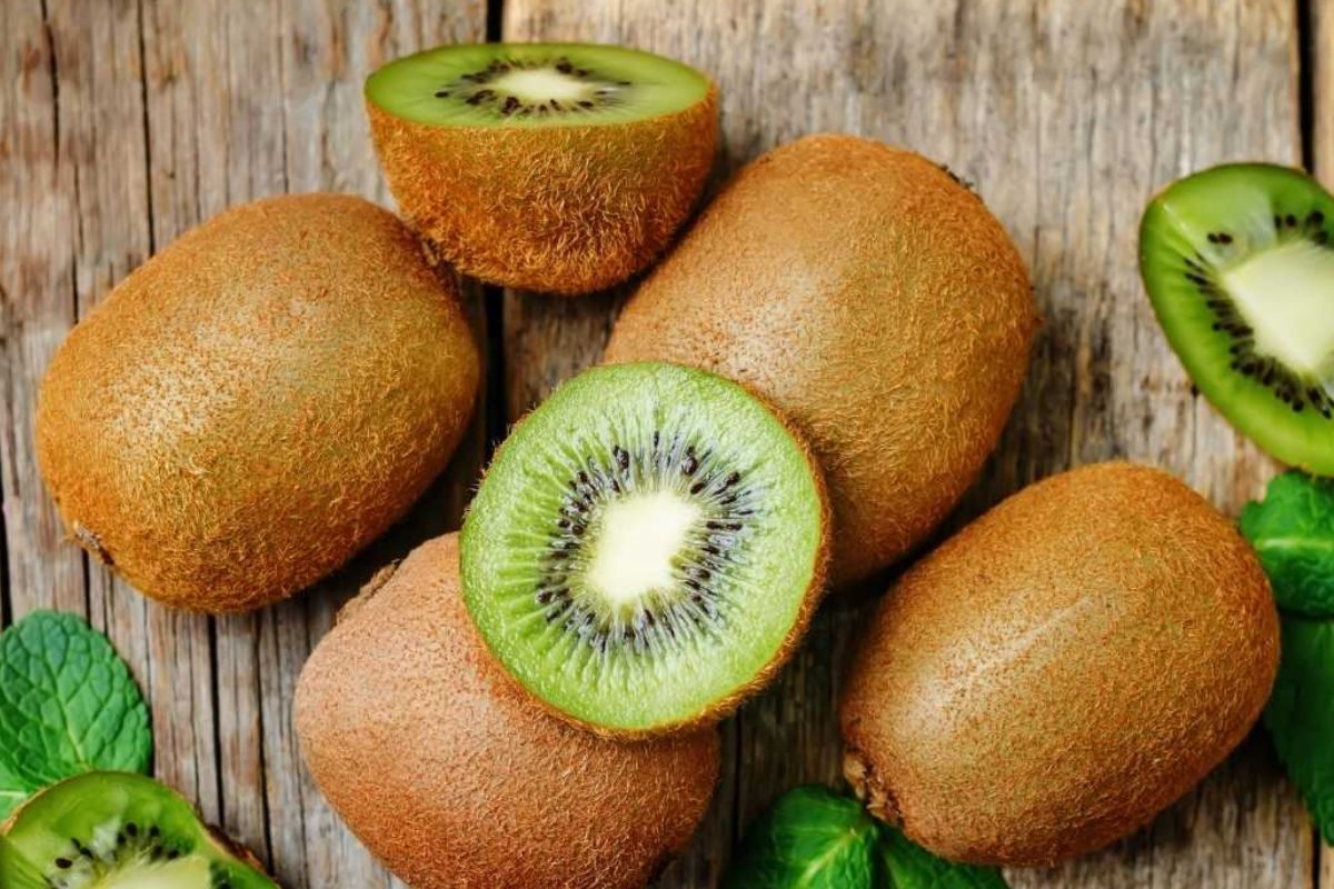 இந்த பிரச்சனை இருக்கவங்க கிவி பழம் சாப்பிடவே கூடாது.. உஷார்..!