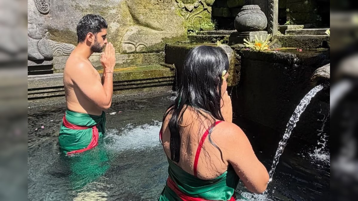 கணவருடன் ஆன்மிக சுற்றுலா சென்ற பிரபல நடிகை.. தமிழில் சூப்பர் ஹிட் திரைப்படங்கள்.. யார் இவர் தெரியுமா? | பொழுதுபோக்கு - News18 தமிழ்