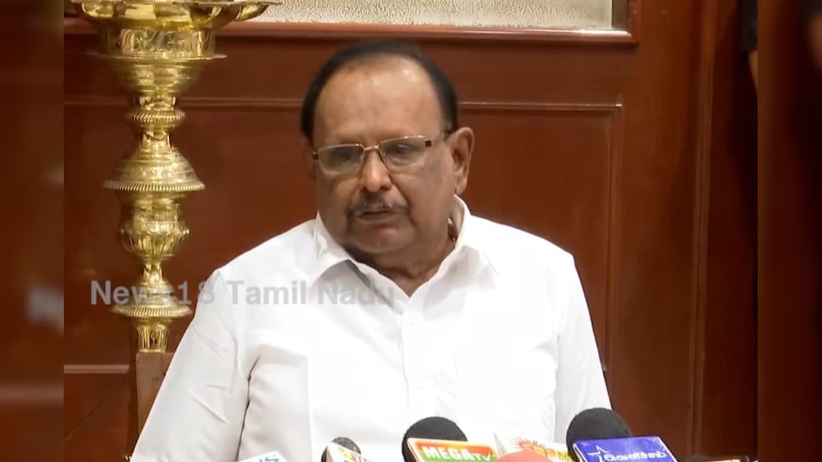 “தமிழ்நாட்டில் அவதூறு பரப்புவதற்காக அனுப்பப்பட்டவர் ஆளுநர் ஆர்.என். ரவி” – அமைச்சர் ரகுபதி | தமிழ்நாடு - News18 தமிழ்
