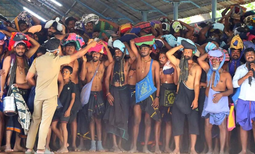 இதனிடையே, சபரிமலையில் பதினெட்டு படி, சோபானம், சந்நிதானத்தின் திருமுற்றம், மாளிகைப்புறம் உள்ளிட்ட பகுதிகளில் மொபைல் போன் மற்றும் கேமராக்களை பயன்படுத்தி புகைப்படங்கள் மற்றும் வீடியோக்கள் எடுக்க காவல்துறை தடை விதித்துள்ளது.