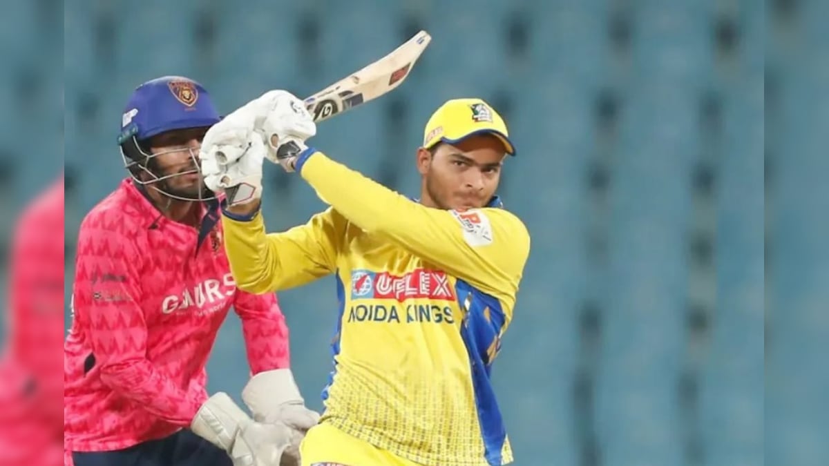 தந்தையின் மாத வருமானம் ரூ. 12 ஆயிரம்.. IPL ஏலத்தில் மகன் பெற்றது ரூ. 14.20 கோடி..  சாதித்துக் காட்டிய CSK வீரர்.. | விளையாட்டு - News18 தமிழ்