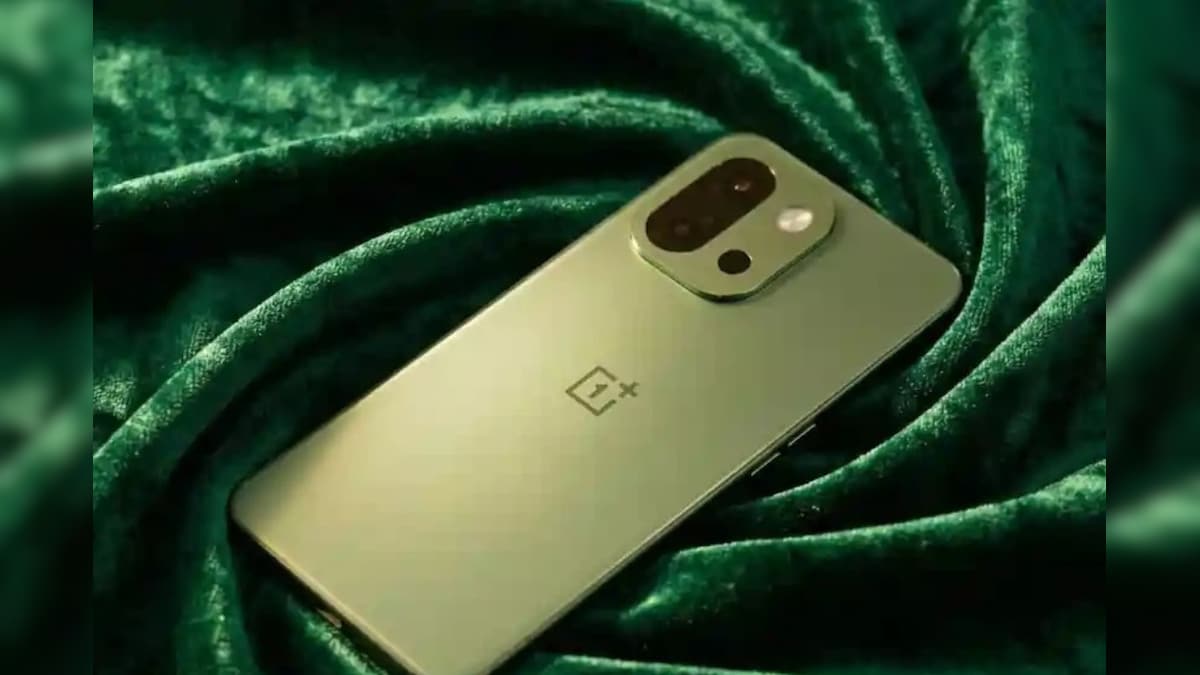 One Plus ஃபோன் பிரியர்களுக்கு சூப்பர் அப்டேட்.. எதிர்பாராத அம்சங்களுடன் வெளிவருகிறது One Plus 15T | தொழில்நுட்பம் - News18 தமிழ்