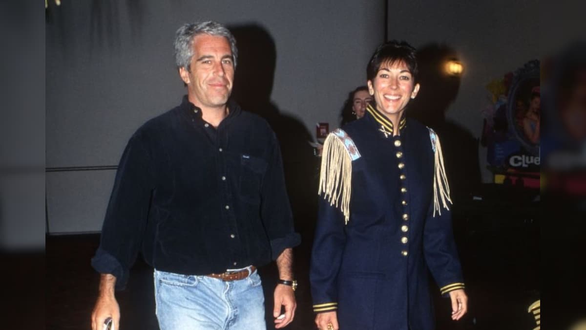 ஜெப்ரி எப்ஸ்டீன் பாலியல் வழக்கில் சில புகைப்படங்கள் மாயம்.. பில் கிளின்டன் தரப்பில் குற்றச்சாட்டு | உலகம் - News18 தமிழ்