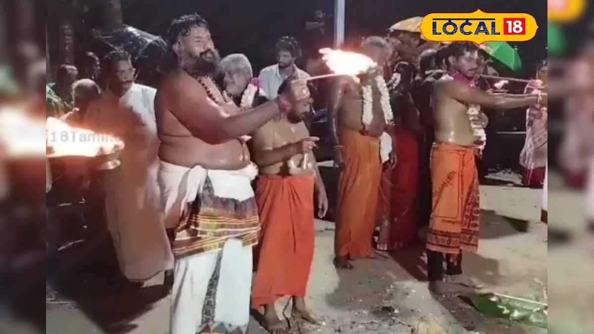 கடற்கரையில் நடைபெற்ற கங்கா ஆரத்தி... பயபக்தியுடன் கலந்து கொண்ட பக்தர்கள் ! | புதுச்சேரி - News18 தமிழ்