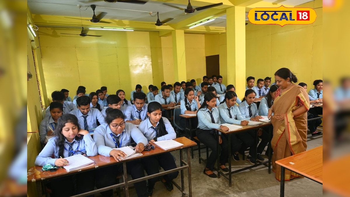 நாளை வழக்கம்போல் பள்ளி இயங்கும் : கல்வித்துறை அதிரடி அறிவிப்பு! | தமிழ்நாடு - News18 தமிழ்