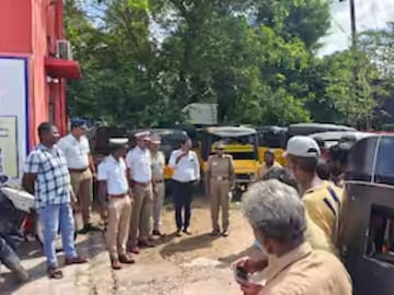 வாகன ஓட்டிகளுக்கு குட் நியூஸ்.. சொந்த பயன்பாட்டு வாகன பதிவுக்கு இனி ஆர்.டி.ஓ., ஆபீஸ் செல்ல தேவையில்லை.. இன்று முதல் அமல்!