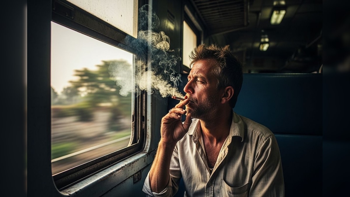 ரயிலுக்குள் சிகரெட் பிடித்த நபர்...! கேள்வி கேட்டவர்களிடம் சொன்ன பதில் என்ன தெரியுமா...? வைரல் வீடியோ... | ட்ரெண்டிங் - News18 தமிழ்