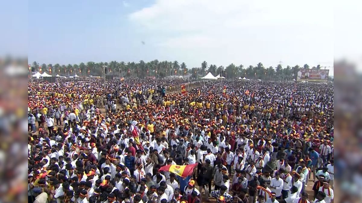 விஜயின் பரப்புரைக்கு குழந்தைகளுடன் வந்த தொண்டர்கள் : போலீசார் எடுத்த நடவடிக்கை | தமிழ்நாடு - News18 தமிழ்