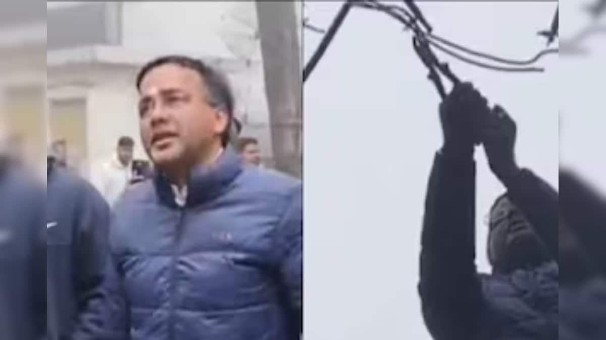 மின் கம்பத்தில் ஏறி இணைப்புகளை துண்டித்த காங்கிரஸ் எம்எல்ஏ...! காரணம் என்ன தெரியுமா...? | இந்தியா - News18 தமிழ்