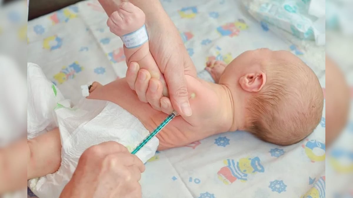 இனி குழந்தைகளுக்கு பிறந்தவுடன் ஹெபடைடிஸ் பி தடுப்பூசி போடுவது கட்டாயமில்லை.? நிபுணர்கள் கருத்து..! | லைஃப்ஸ்டைல் - News18 தமிழ்