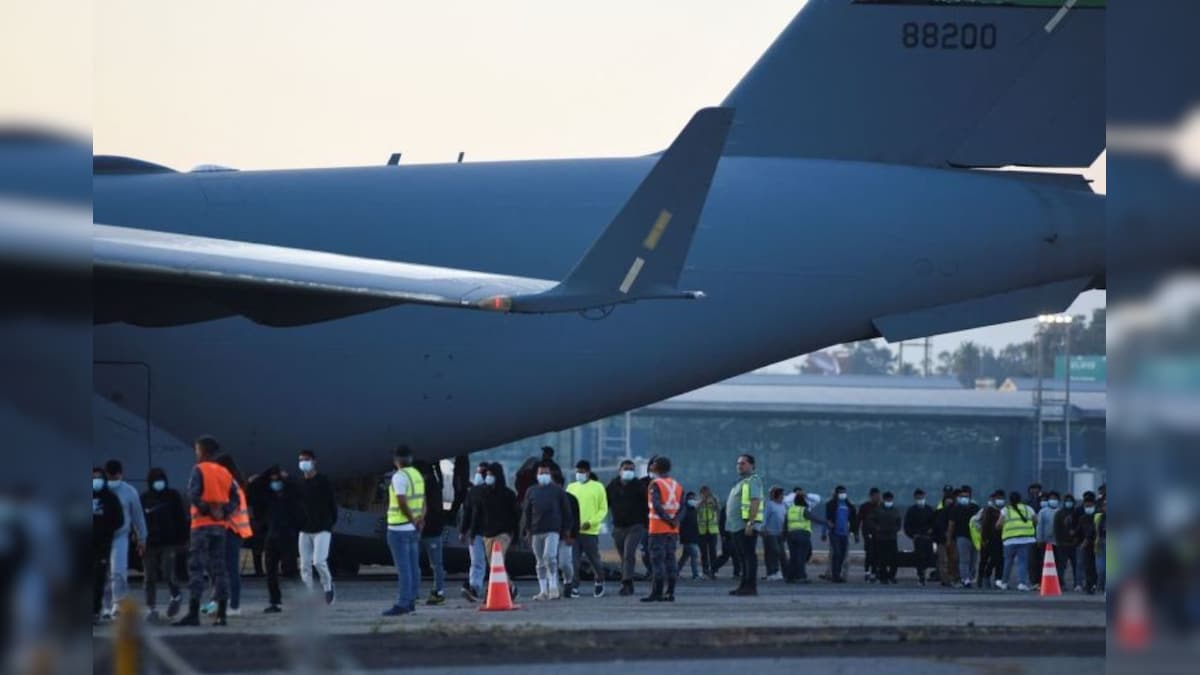 அமெரிக்கா கிடையாது.. 2025- இல் இந்தியர்களை அதிகம் வெளியேற்றிய நாடு எது தெரியுமா? | இந்தியா - News18 தமிழ்