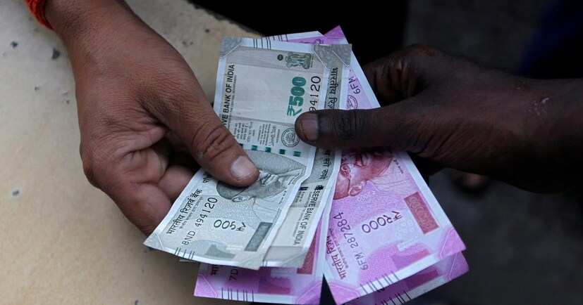 ஒவ்வொரு வரி செலுத்துவோரும், எந்தவொரு தகவல் தொடர்பையும் தவறவிடாமல் இருக்க, வரித் துறையிடம் விவரங்களைத் தாக்கல் செய்யும் போது, சரியான மொபைல் எண்களும், மின்னஞ்சல் முகவரியும் குறிப்பிடப்பட்டுள்ளதா என்பதை உறுதி செய்ய அறிவுறுத்தப்படுகிறார்கள்.