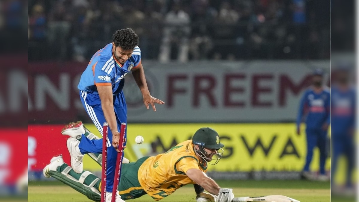 Ind vs SA | தர்மசாலாவில் தென்னாப்பிரிக்கா தடுமாற்றம்... இந்திய அணிக்கு எளிய ரன்கள் இலக்கு | விளையாட்டு - News18 தமிழ்