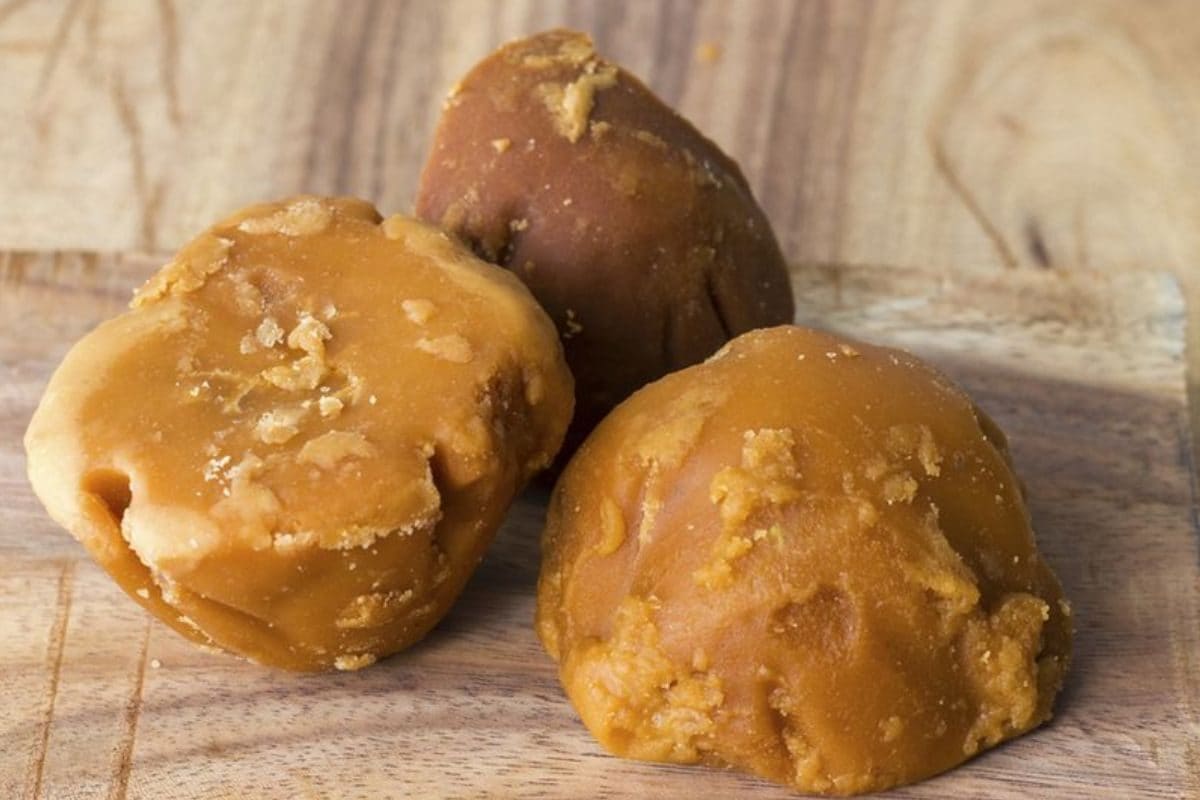 குளிர்காலத்தில் வெல்லம் ஈரப்பதமாவதை தடுக்க இப்படி ஸ்டோர் பண்ணுங்க..