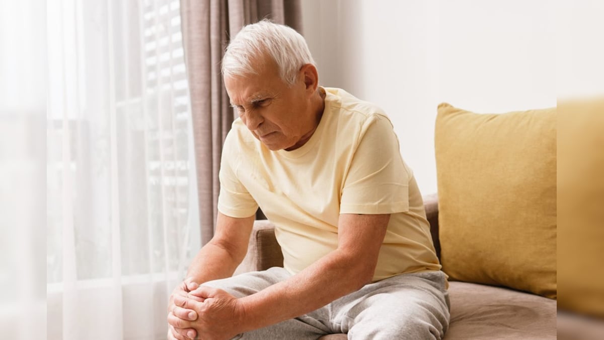 குளிர்காலத்தில் அதிகரிக்கும் மூட்டு வலியை குறைப்பது எப்படி? நிபுணரின் 6 பரிந்துரைகள் | லைஃப்ஸ்டைல் - News18 தமிழ்