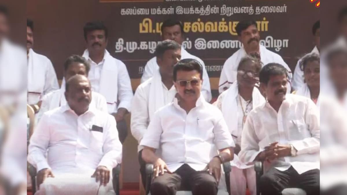 Vijay | திமுகவில் இணைந்த நடிகர் விஜயின் முன்னாள் மேலாளர் பி.டி.செல்வகுமார்! | தமிழ்நாடு - News18 தமிழ்