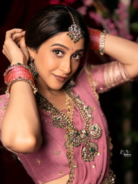 சினிமாவில் 20 ஆண்டுகள்… ஆனாலும் ‘ஸ்டார்’ நடிகையாக முடியவில்லை.. அஜித் பட நடிகை யார்?