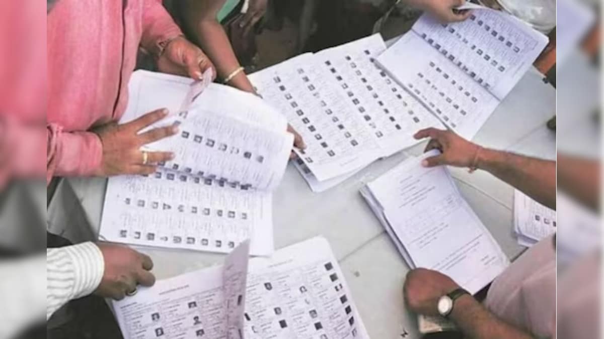 SIR | வரைவு வாக்காளர் பட்டியலில் இடம்பெறாதவர்களுக்கு வாய்ப்பு.... இன்றும் நாளையும் சிறப்பு முகாம்! | தமிழ்நாடு - News18 தமிழ்