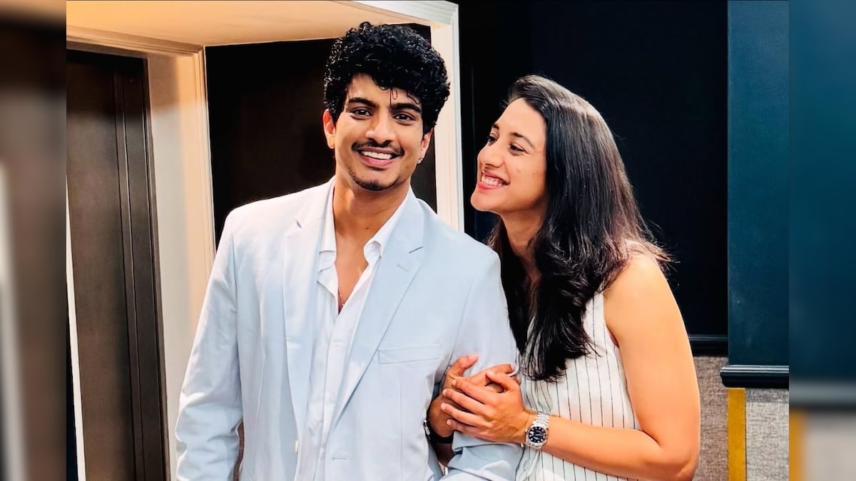 பலாஷ் முச்சலுடன் திருமணம் ரத்தானத்திற்கு பின்.. ஸ்மிருதி மந்தனாவின் முதல் பேட்டி.. என்ன சொன்னார் தெரியுமா? | விளையாட்டு - News18 தமிழ்