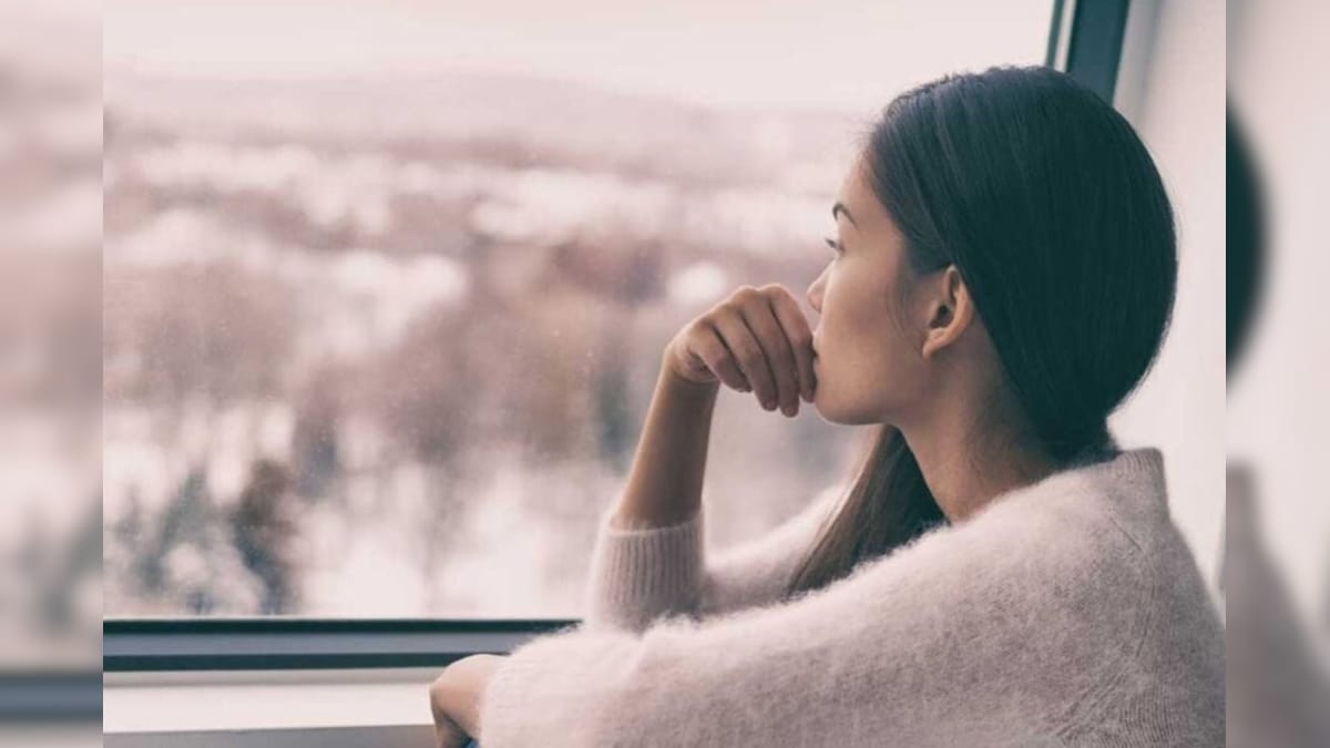 தனிமை ஒரு நாளைக்கு 15 சிகரெட்டுகளை புகைப்பதற்கு சமமானது - சத்குரு தரும் பரிந்துரைகள்..! | லைஃப்ஸ்டைல் - News18 தமிழ்