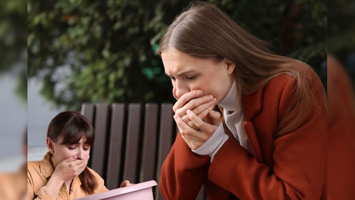 சாதாரண வாந்தி, மயக்கம் அல்ல... அமெரிக்காவை உலுக்கும் பருவகால நோய்... நோரோ வைரஸ் பரவுவது எப்படி? | லைஃப்ஸ்டைல் - News18 தமிழ்