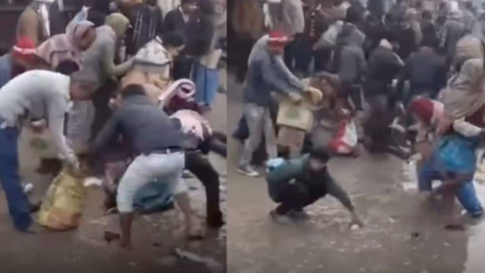 விபத்தில் உயிருக்குப் போராடும் சிறுவனுக்கு உதவாத மக்கள்... சாலையில் சிதறிய மீன்களை சேகரிப்பதில் மும்முரம்... | Trending News (ட்ரெண்டிங் செய்திகள்) - News18 தமிழ்