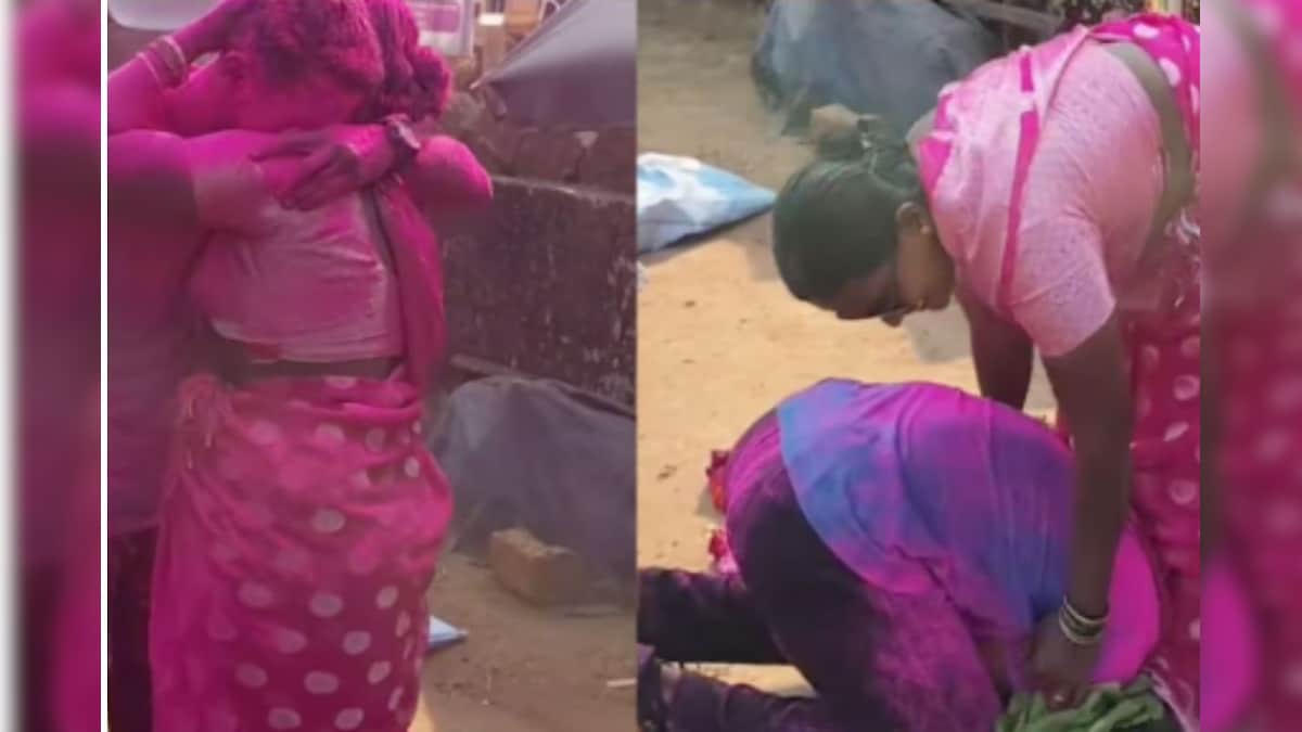 சாலையோரத்தில் காய்கறி விற்கும் பெண்ணின் மகன் CRPF வீரரானார்...! நெகிழ்ச்சி வீடியோ வைரல்... | ட்ரெண்டிங் - News18 தமிழ்