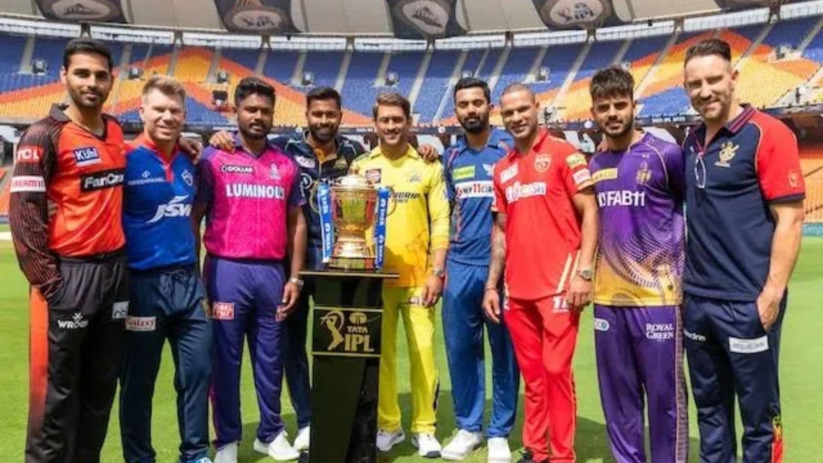 ஒரே அணியில் ஒரே நேரத்தில் வீரர், கேப்டன், கோச்.... வெவ்வேறு பொறுப்புகளில் உள்ள அந்த வீரர் யார்? | விளையாட்டு போட்டோகேலரி - News18 தமிழ்