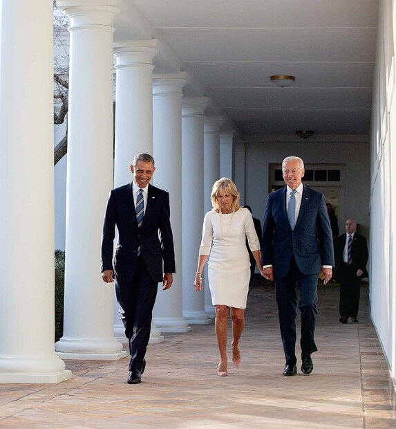  36 ஆண்டுகள் அவர் அமெரிக்காவில் செனட்டராகவும், 8 ஆண்டுகள் துணை அதிபராகவும் பணியாற்றியதால், இந்தத் திட்டத்தின் கீழ் அவருக்கு ஆண்டுக்கு சுமார் 166,374 டாலர் பென்சன் வழங்கப்படுகிறது. இவை இரண்டும் சேர்த்து பெறுவதால் யாரும் பெறாத அதிக தொகையை பென்சனாக பெறுகிறார் என்று கூறப்படுகிறது. முன்னாள் அதிபர் பராக் ஒபாமா பெற்று வரும் ஓய்வூதியம் என்பது 207,800 டாலர் மட்டுமே. அதை விட பைடனின் ஓய்வூதியம் கிட்டத்தட்ட இரண்டு மடங்கு அதிகம் என்பது குறிப்பிடத்தக்கது.