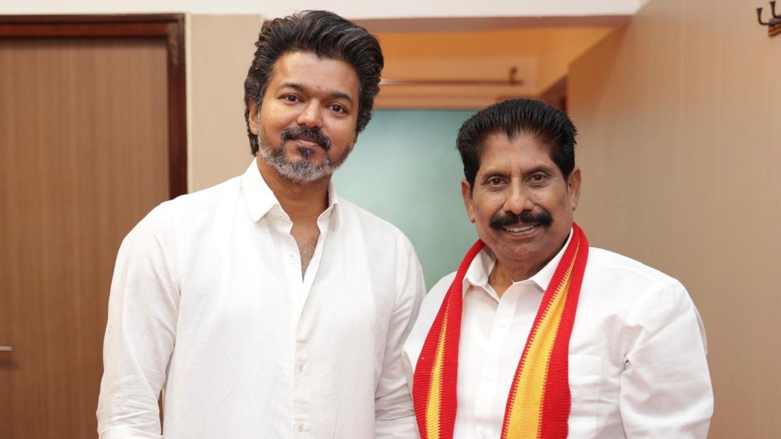 த.வெ.க.வில் இணைந்த மற்றொரு ஓபிஎஸ் ஆதரவாளர்... யார் இந்த கு.ப.கிருஷ்ணன்? | தமிழ்நாடு செய்திகள் (Tamil Nadu News) - News18 தமிழ்