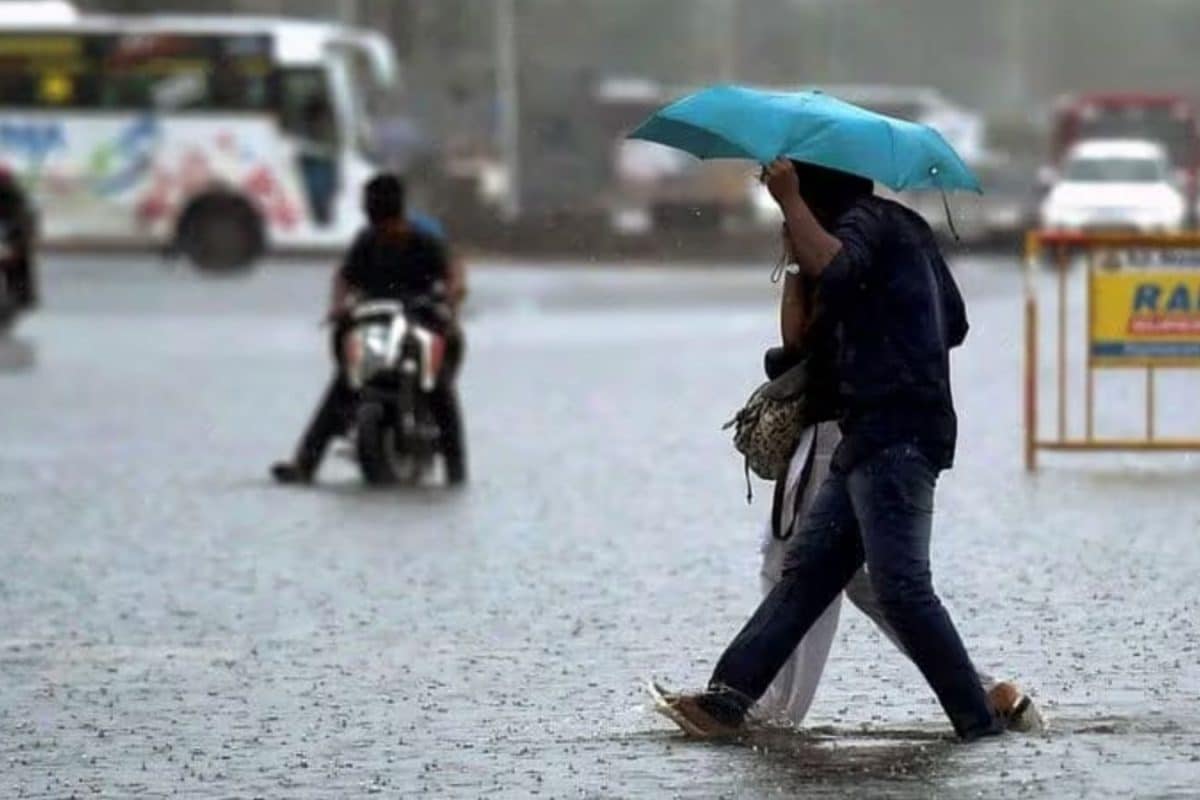 Weather Update | தமிழகத்தில் 3 நாட்களுக்கு கனமழை வெளுக்கும்.. எங்கெல்லாம் தெரியுமா? வானிலை மையம் வார்னிங்!