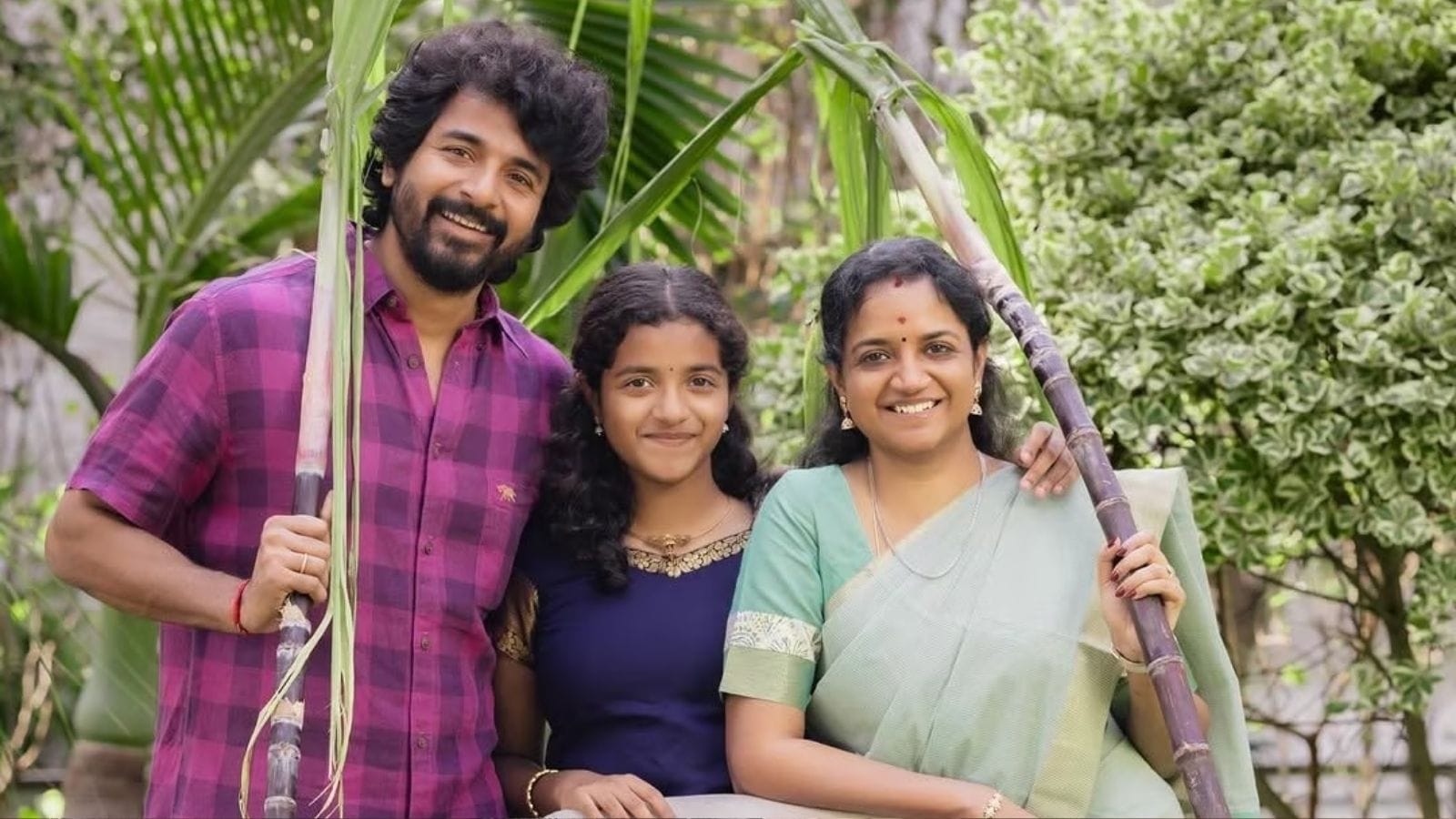 நடிகர் சிவகார்த்திகேயன் மகளுக்கு விருது அறிவித்த தமிழக அரசு... எந்தப் பிரிவில் தெரியுமா? | பொழுதுபோக்கு போட்டோகேலரி - News18 தமிழ்