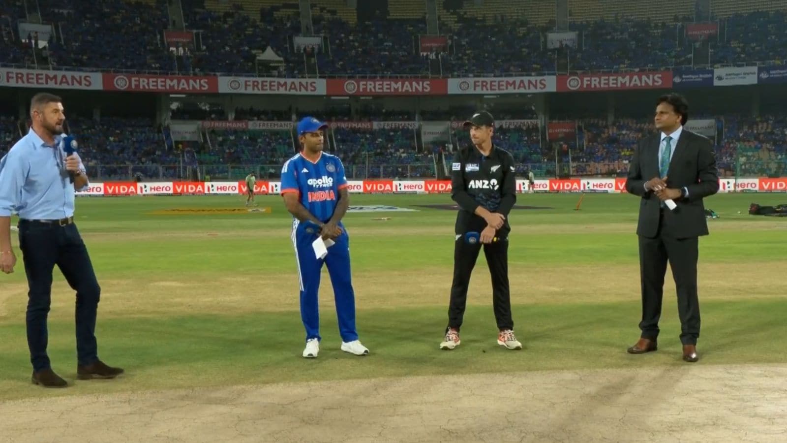 வெற்றியுடன் தொடரை நிறைவு செய்யுமா இந்திய அணி? நியூசி.-க்கு எதிரான 5-வது டி20-யில் பேட்டிங் தேர்வு | கிரிக்கெட் செய்திகள் - News18 தமிழ்