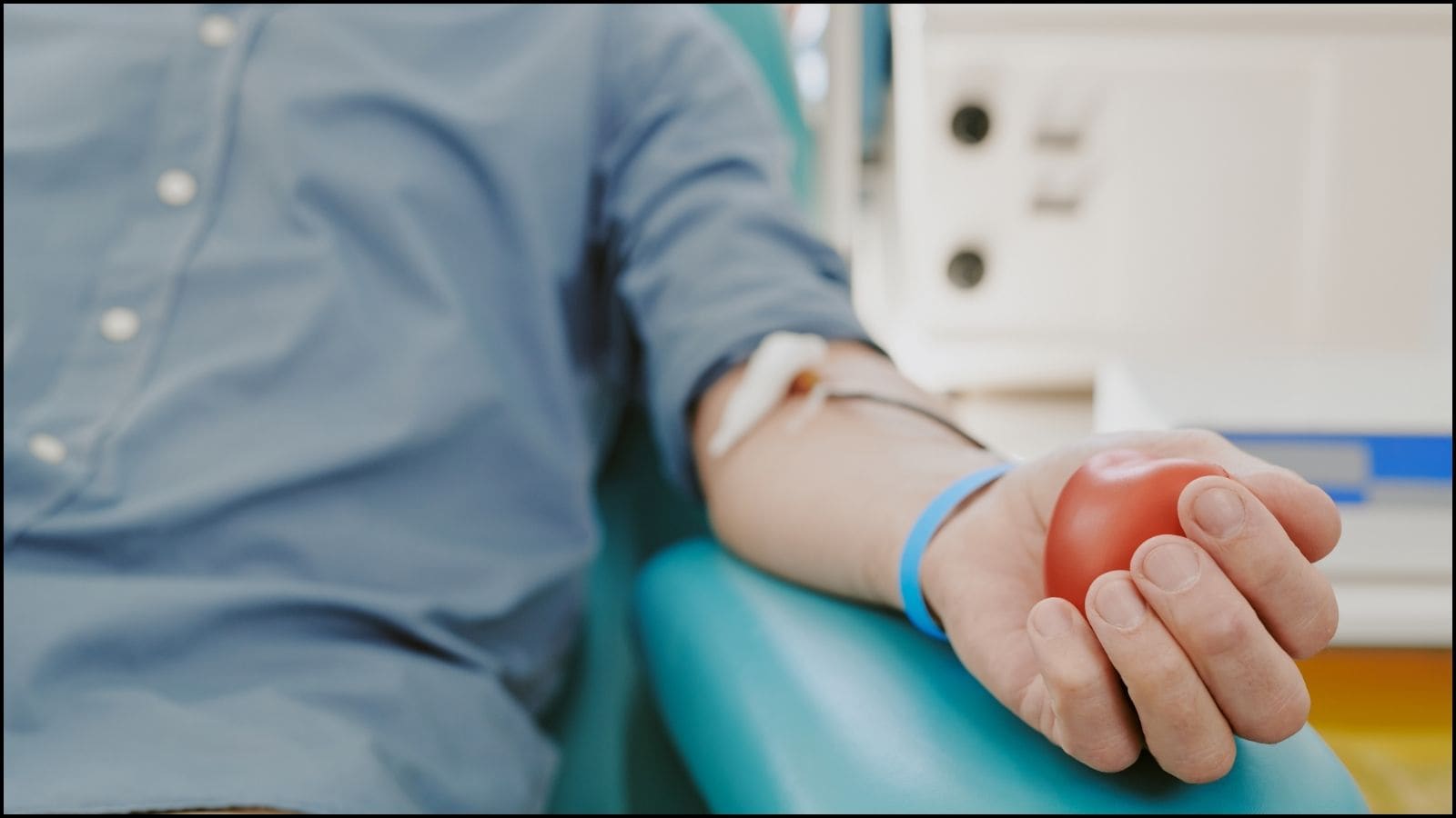 Blood Donation | மது அருந்துவோர், புகை பிடிப்போர் ரத்த தானம் செய்யலாமா? யாரெல்லாம் செய்யக்கூடாது? | லைப்ஸ்டைல் போட்டோகேலரி - News18 தமிழ்