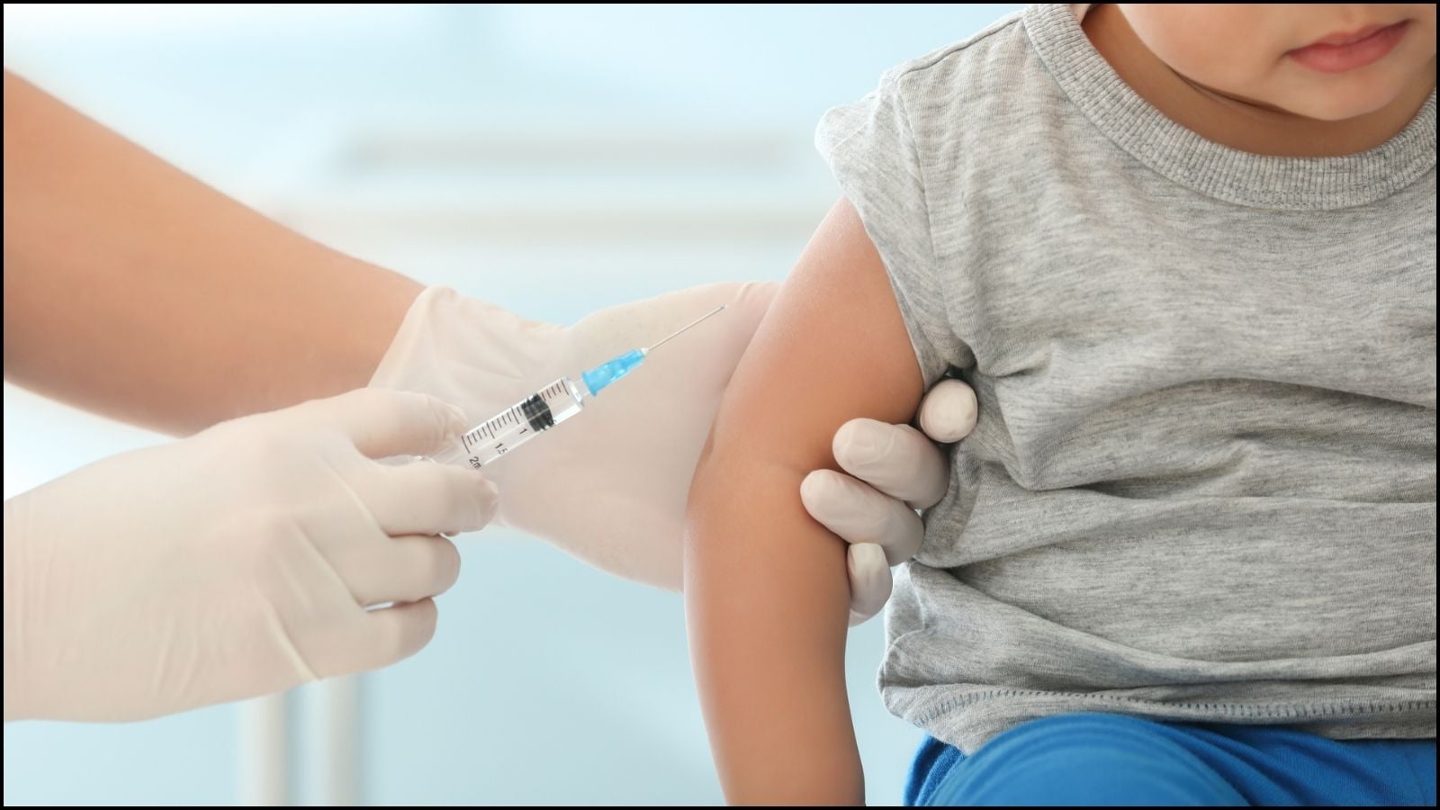 குழந்தைகளுக்கு தடுப்பூசி போட்டால் வலிப்பு அபாயம் ஏற்படுகிறதா? ஆய்வில் வெளியான முக்கிய தகவல்! | லைப்ஸ்டைல் போட்டோகேலரி - News18 தமிழ்