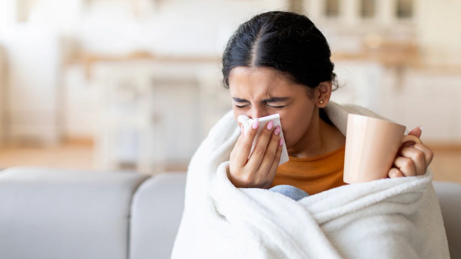 சளி மற்றும் காய்ச்சல்..? இந்த முன்னெச்சரிக்கை நடவடிக்கைகளை உடனே எடுங்க..! | லைப்ஸ்டைல் போட்டோகேலரி - News18 தமிழ்