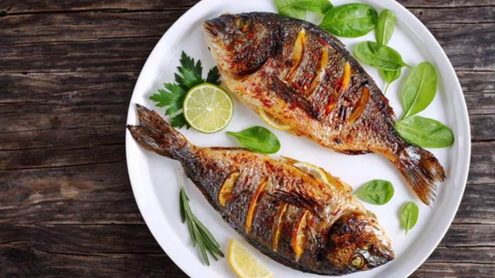 மீன் நல்லதுதான் என்றாலும் சில பக்கவிளைவுகளும் உண்டு.. அவை என்னென்ன தெரியுமா..? | லைப்ஸ்டைல் போட்டோகேலரி - News18 தமிழ்